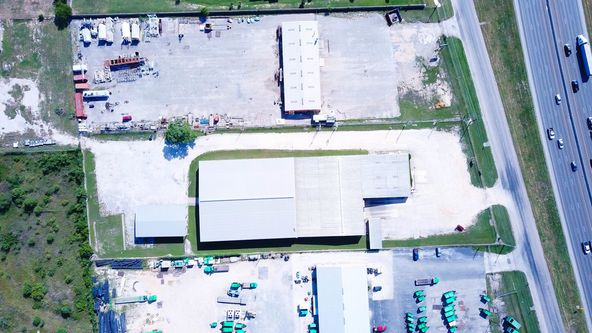 Industrial For Sale: 5655 S Interstate 35, New Braunfels, TX 78132